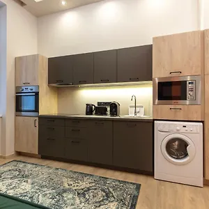 E12 Boutique Apartmán